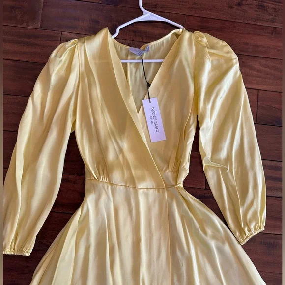 NWT Nonchalant The Label 100% Silk Yellow Wrap Midi Dress XS - Picture 4 of 7
